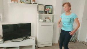 Активизирующая гимнастика  (альтернатива скандинавской ходьбе): Упражнения для женщин за 50