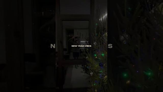 А вы уже поставили ёлку? #новыйгод #елкановогодняя #christmastree #christmas #newyear #2023 смотреть онлайн