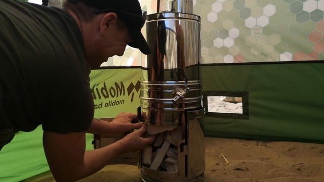 Апрельский пляж с походной баней смотреть онлайн