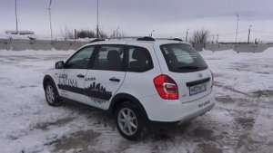 Автомобиль Лада Калина Кросс 2015 года. Car Lada Kalina Cross 2015
