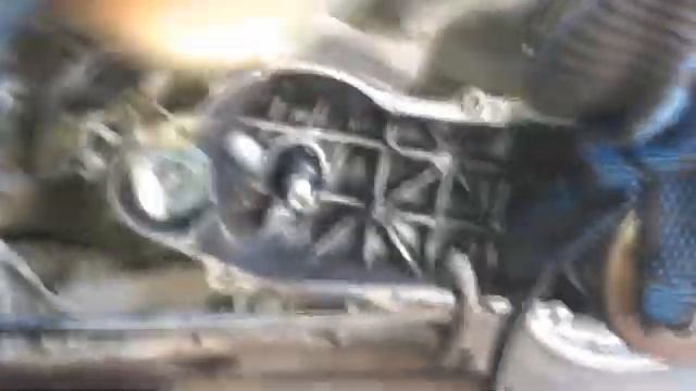 Ставим сальник в двигатель скутера без проблем! Лайфхак. смотреть онлайн