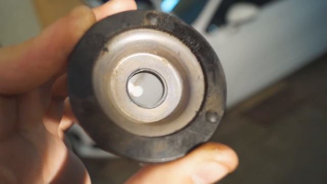 Установка верхних чашек от DS5 (Устраняем стук подвески) смотреть онлайн