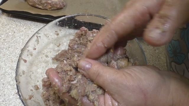 КОТЛЕТЫ С ГРИБАМИ смотреть онлайн