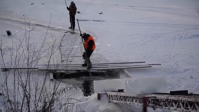 Заготовка льда для Ледового городка