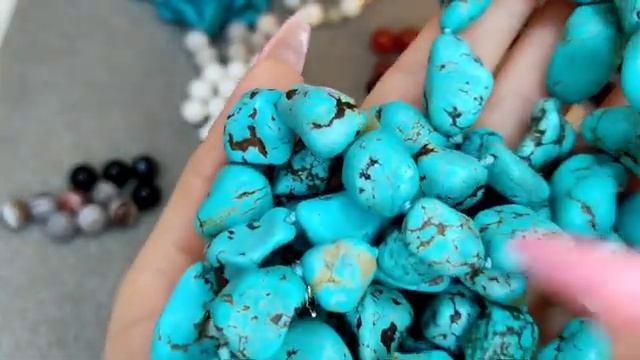 Поговорим о натуральных камнях: Белый Агат, Ониксы, Сердолик, Малахит и Говлит, Турквенит, Магнезит