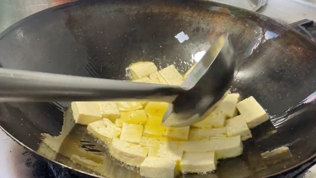 吃了30年多年的豆腐，終於找到了簡單好吃的做法，下酒又下飯【留意美食】#豆腐 #豆腐做法