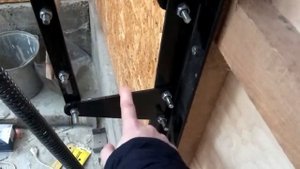 Подъемные ворота без направляющих, роликов и противовесов. (E900 hardware copy DIY)