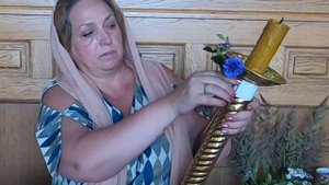 Украшение дьяконской свечи цветами.mp4