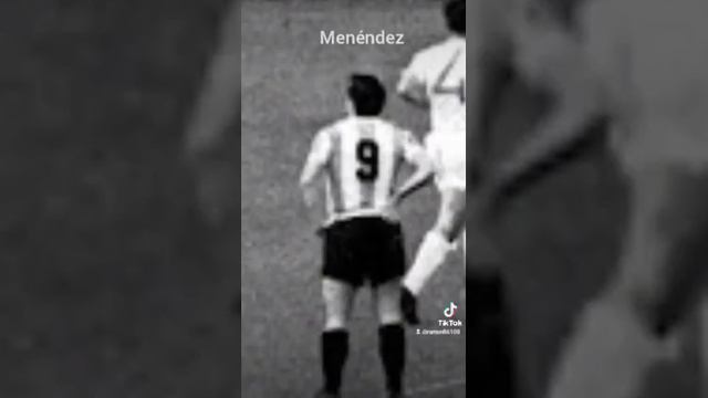 Mundial 1958. Checoslovaquia 6 - Argentina 1. Dvorak abre el marcador. Amadeo Carrizo no llega