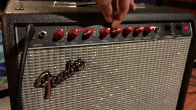 Fender 90’s “Red Knob” Super 60 demo смотреть онлайн