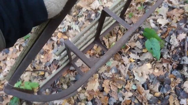 ПОИСК МЕТАЛЛОЛОМА В ЛЕСУ БЕЗ МЕТАЛЛОИСКАТЕЛЯ! СБОР ЧЁРНОГО МЕТАЛЛА И АЛЮМИНИЕВЫХ БАНОК. смотреть онлайн