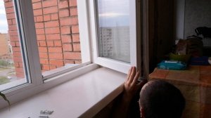 Установка детского замка на пластиковое окно. Своими руками, легко.