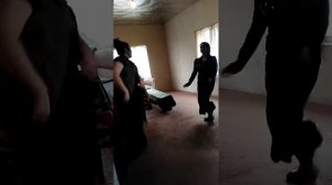 Танцуют цыганские девочки Люба и Алёна ???