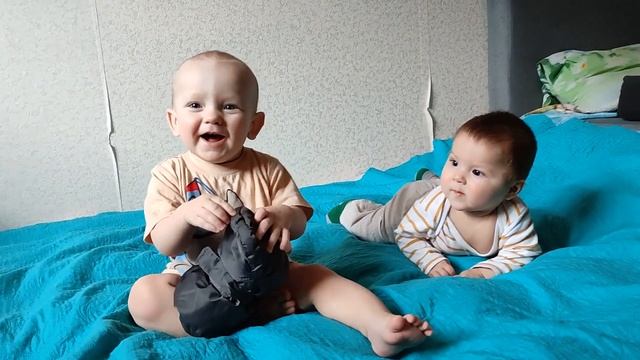 СТАВИМ МАНТУ/ ПРОКЛЮНУЛСЯ ВТОРОЙ ЗУБ /10.03.21 смотреть онлайн