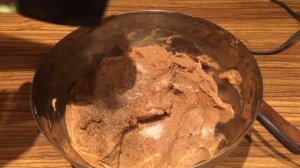 Закуска на крекерах с муссом из куриной печени.  Готовим на Пасху!