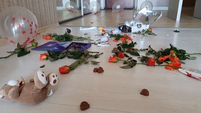 Valentines Trash Walkover Preview смотреть онлайн