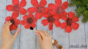 Милая кукла из цветка и проволоки ? Очень простой способ