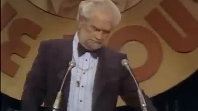 Foster Brooks Roasts Betty White Woman of the Hour смотреть онлайн