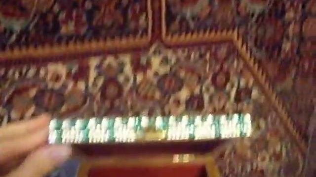 Шкатулка с розами из пластиковых страз