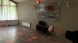 VLOG: Загородная самоизоляция с экзорцистом. Как и с кем живет Марина Зуева?