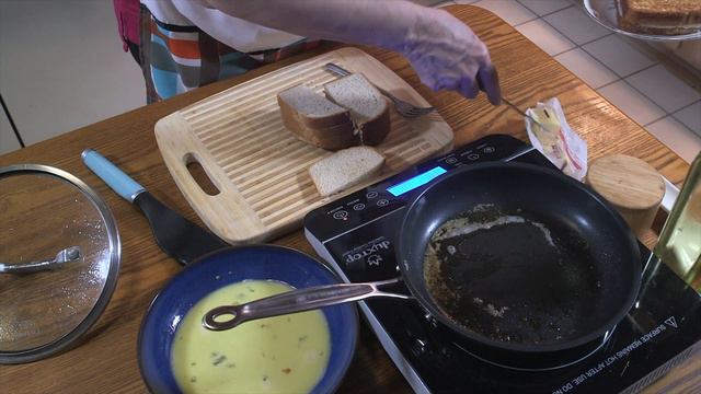 Гренки. Вкусный завтрак за 5 мину. Toasts смотреть онлайн