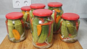 Просто залей водой. Самый вкусный РЕЦЕПТ остреньких МАРИНОВАННЫХ ОГУРЧИКОВ.