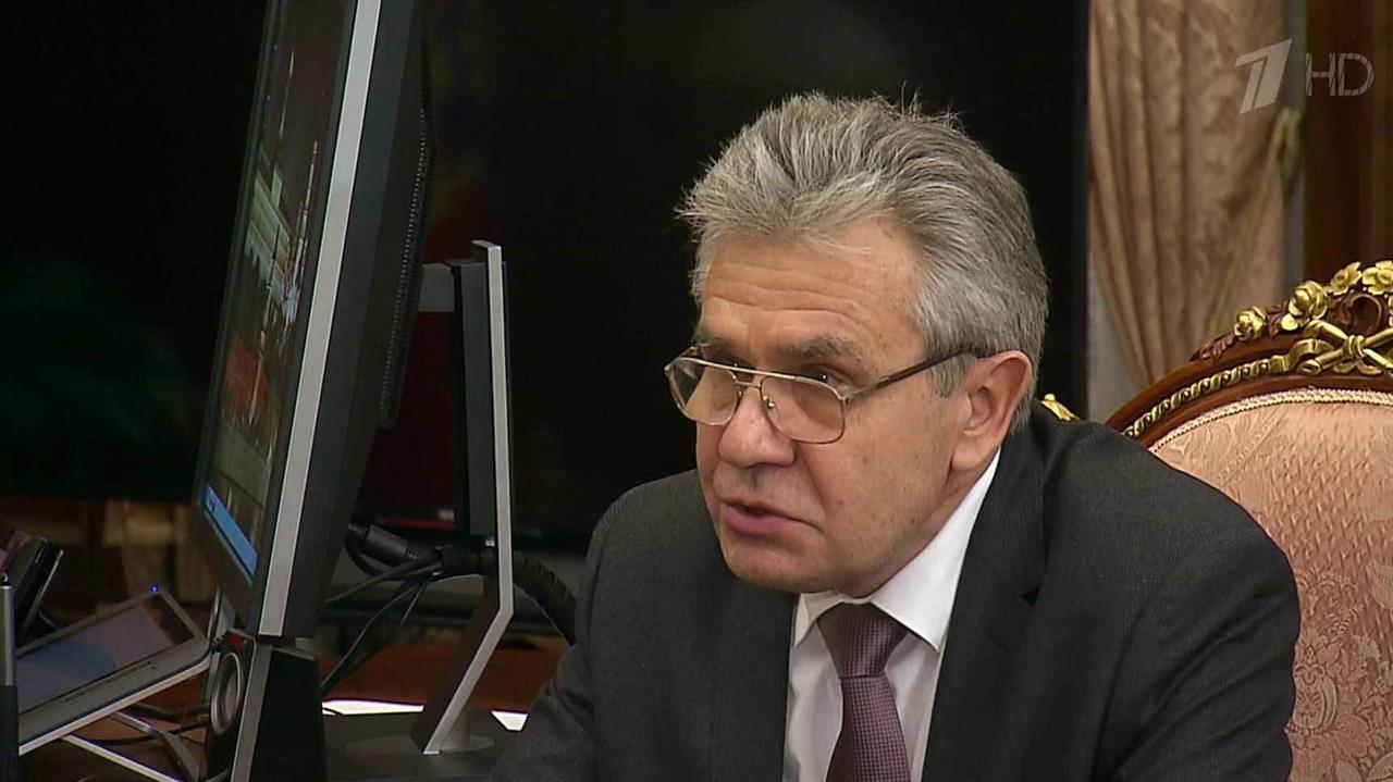 Владимир Путин обсудил с главой РАН эффективность определенных законом дополнительных полномочий