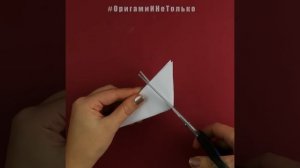 Как легко и быстро сделать снежинку с сердцами из бумаги [Новогодние поделки]