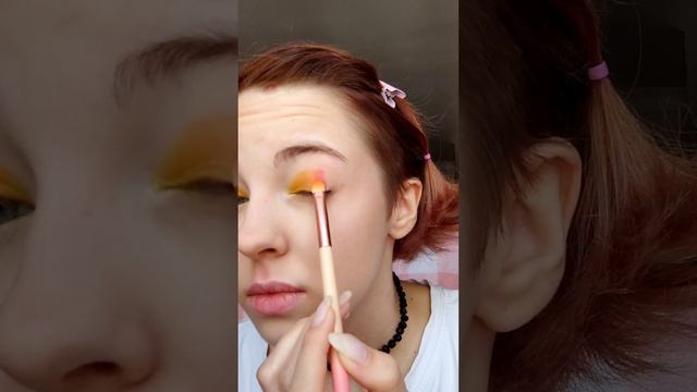 цветной макияж глаз, который сможет сделать каждый #makeup #shortsvideo