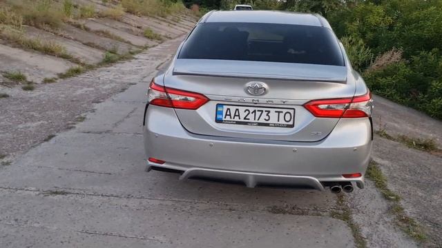 Toyota Camry SE 2018 смотреть онлайн