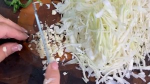 Копчёный БОРЩ по - цыгански. Съедят всё и сразу. Цыганка готовит.