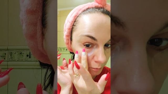 Убираем отечность +морщины под областью вокруг глаз смотреть онлайн