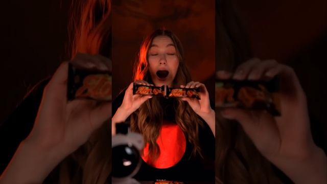 Самый космический батончик ELON от FITKIT ☄️ Много нуги, много шоколадной глазури и много белка! смотреть онлайн