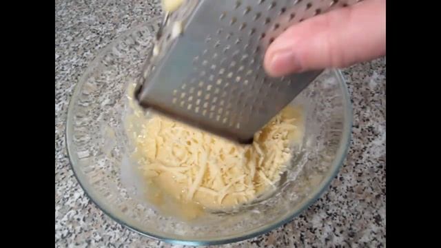 Крабовые палочки в сырной панировке Crab sticks in cheese breading