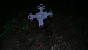 ОЖИВИЛ МЕРТВЕЦА НА КЛАДБИЩЕ в 3:00 *чуть не умер*