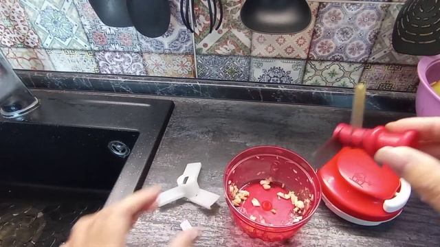 Tupperware "Турбо" - волшебный измельчитель из коллекции "Микс". Измнльчаем одним движением!