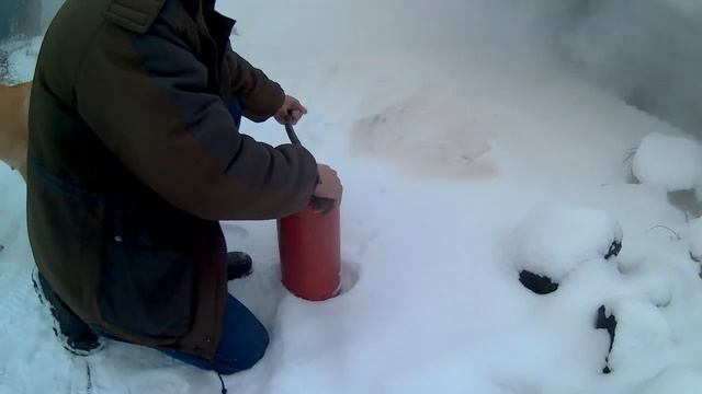 Старый огнетушитель: удаляю порошок штатными средствами смотреть онлайн
