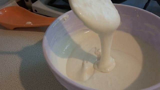 Оладьи на сметане без яиц. Очень вкусные.