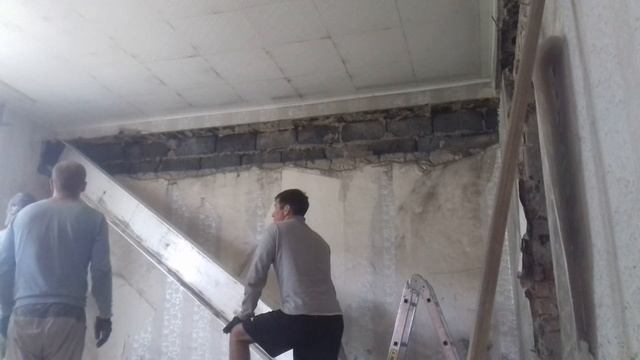 Переделка квартиры под магазин. Часть 1. Установка швеллера