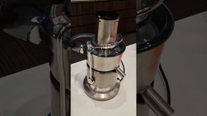 Сравниваем соковыжималки Bork S800
