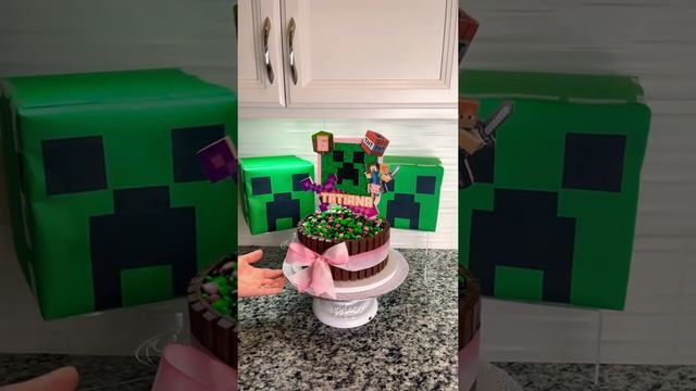 Minecraft KitKat Cake ??#Shorts #minecraft #roblox #gaming #birthday #tiktok смотреть онлайн
