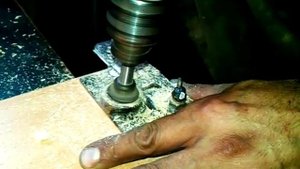 Самодельный кондуктор для эксцентриковой мебельной стяжки