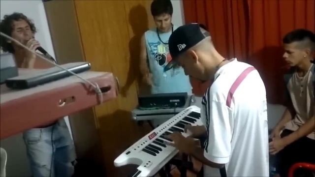 Ke Personajes- Que Lloro- Poco a poco - Cover смотреть онлайн