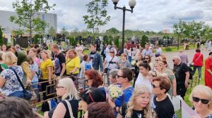 главные фрагменты дня: вторая годовщина на могиле Юрия Шатунова / Троекуровское кладбище 23.06.2024