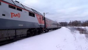 Тепловоз ТЭП70БС - 226 с пассажирским поездом Санкт-Петербург - Уфа