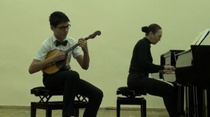 Чаринцев Алексей домра Р Н П  У зори то у зореньки