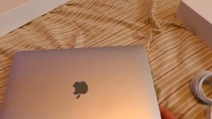 MacBook Air (Early 2020) Unboxing and First Boot