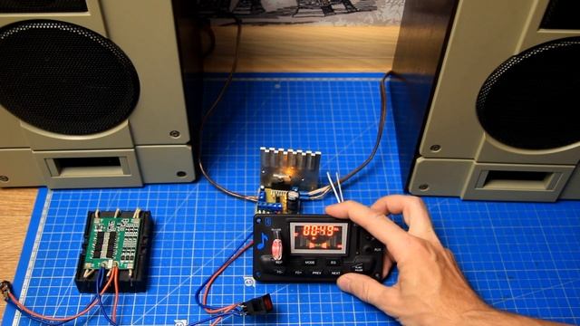 ? Врезной звуковой модуль с LED дисплеем, Bluetooth, USB, Radio, AUX