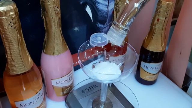 Как увлажнить и придать шелковистость волосам? Процедура ESTEL MON PLAISIR