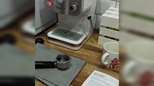 Обзор и распаковка на Кофеварку рожкового типа Maunfeld MF 735WH PRO  #maunfeld